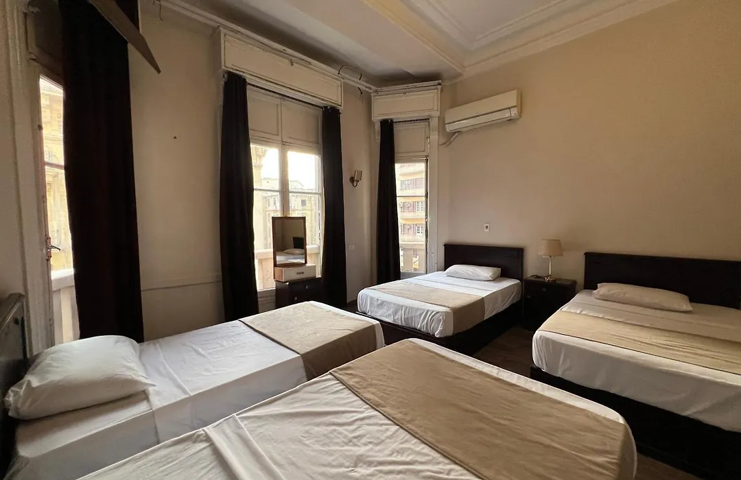 The Traveler'S House Hostel-1